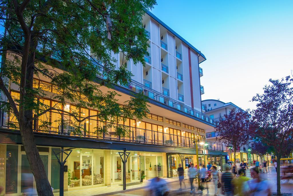 Hotel Venezia Каттоліка Екстер'єр фото